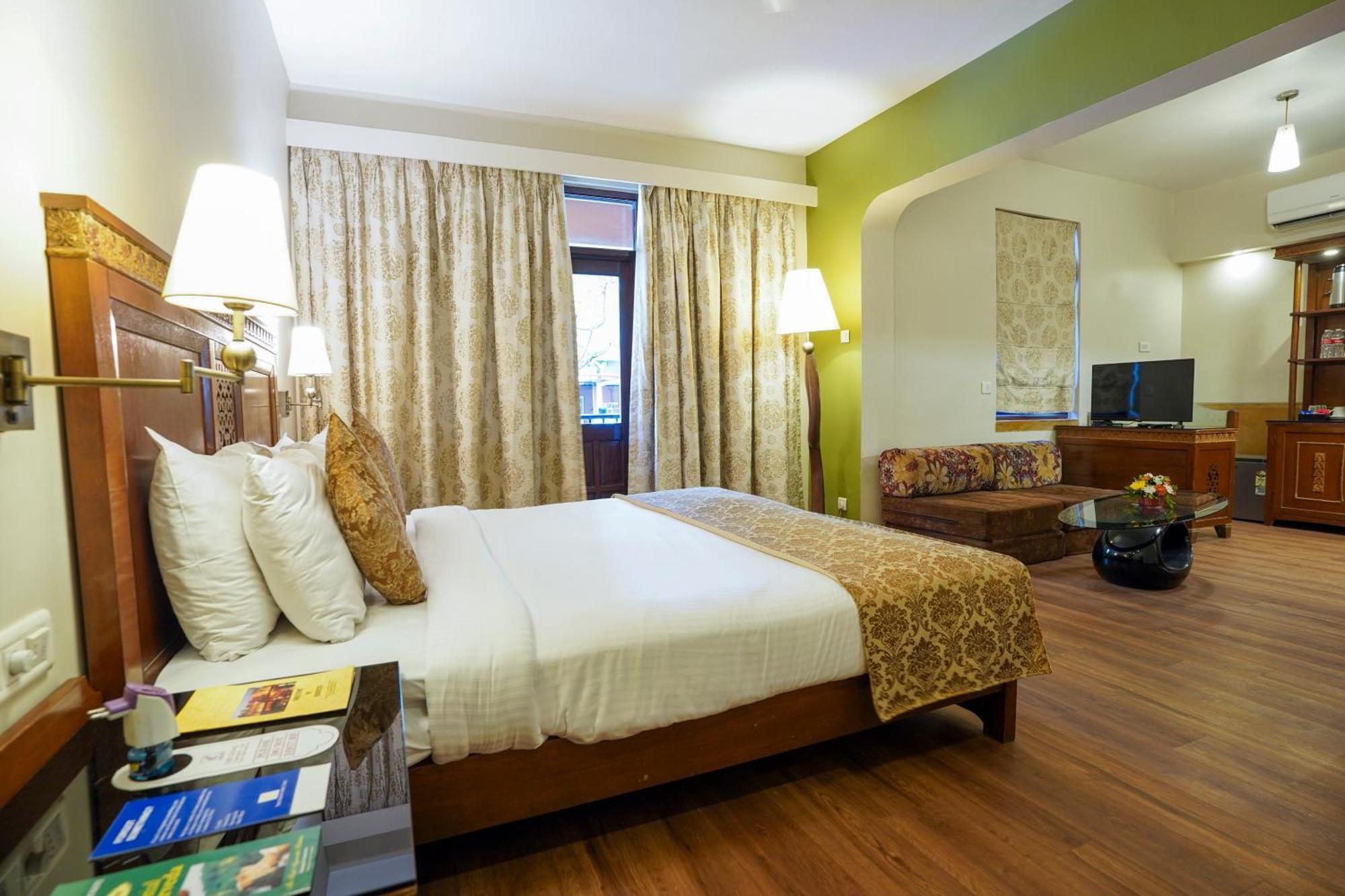 קלנגוטה Neelams The Grand Hotel מראה חיצוני תמונה